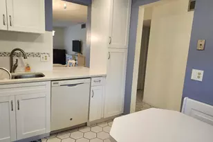 330 NE 26th Ave, Boynton Beach, FL 33435 - Photo 9
