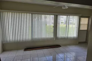 3186 Via Poinciana, Lake Worth, FL 33467 - Photo 5