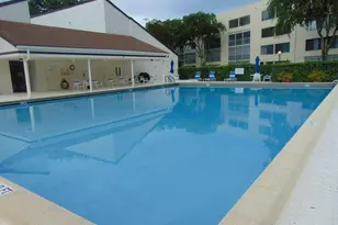 3186 Via Poinciana, Lake Worth, FL 33467 - Photo 11