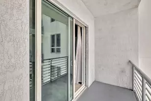 234 NE 3rd St, Miami, FL 33132 - Photo 23