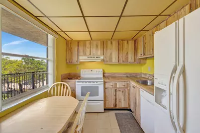 3301 NW 47th Terrace, Unit #410, Lauderdale Lakes, FL 33319 - Photo 3