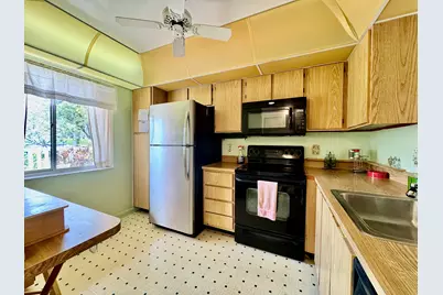 7145 Huntington Lane, Unit #102, Delray Beach, FL 33446 - Photo 5