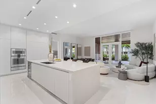 220 SE Mizner Blvd, Boca Raton, FL 33432 - Photo 9