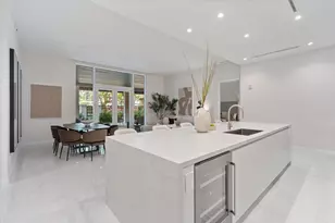 220 SE Mizner Blvd, Boca Raton, FL 33432 - Photo 11