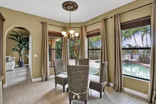 3607 Collonade Dr, Wellington, FL 33449 - Photo 9