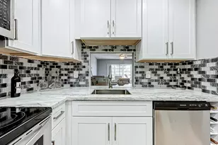 133 Lake Evelyn Dr, West Palm Beach, FL 33411 - Photo 15