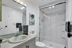 100 Bayview Dr, Sunny Isles Beach, FL 33160 - Photo 13