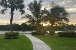 22 Colonial Club Dr, Boynton Beach, FL 33435 - Photo 5