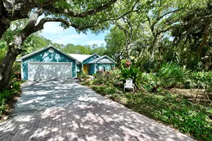 9460 Seagrape Dr, Vero Beach, FL 32963 - Photo 1