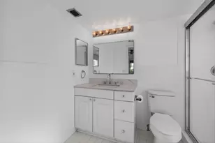 1036 Hythe B, Boca Raton, FL 33434 - Photo 23