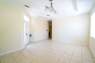 209 Round Man St, Leesburg, FL 34748 - Photo 3