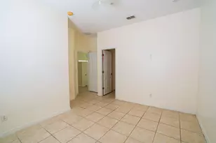 209 Round Man St, Leesburg, FL 34748 - Photo 9