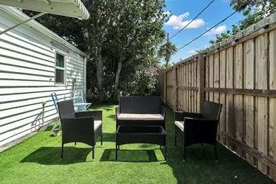 909 N Palmway, Unit #B, Lake Worth Beach, FL 33460 - Photo 7