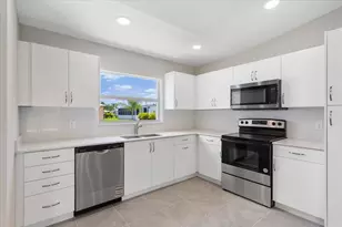 15 Jacaranda Ln, Port Saint Lucie, FL 34952 - Photo 7