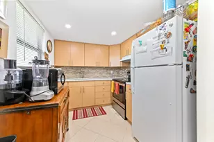 269 Saxony F, Delray Beach, FL 33446 - Photo 9