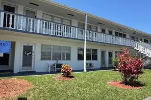 98 E Kingswood Unit, West Palm Beach, FL 33417 - Photo 3