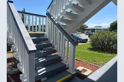 98 E Kingswood E #E, West Palm Beach, FL 33417 - Photo 7