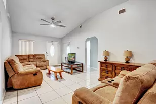 339 NW 5th Ave, Delray Beach, FL 33444 - Photo 3