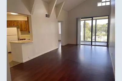 212 Lake Pointe Drive, Unit #313, Oakland Park, FL 33309 - Photo 3