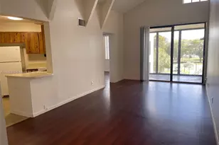 212 Lake Pointe Dr, Oakland Park, FL 33309 - Photo 3