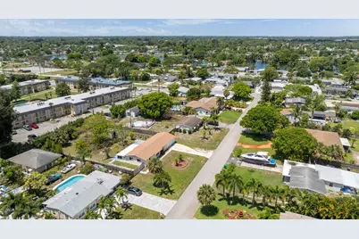 3180 Carol Avenue, Palm Springs, FL 33461 - Photo 15