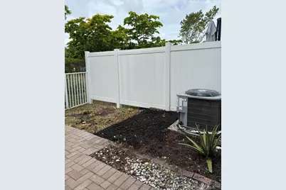 2037 Oysterwood Lane, Riviera Beach, FL 33410 - Photo 25