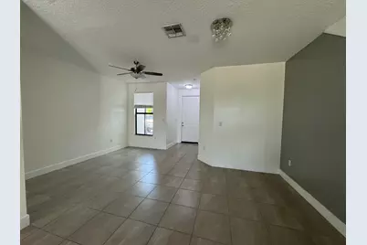 2037 Oysterwood Lane, Riviera Beach, FL 33410 - Photo 5