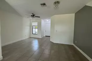 2037 Oysterwood Ln, Riviera Beach, FL 33410 - Photo 5