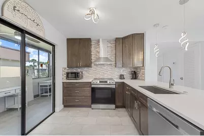 234 Capri E, Delray Beach, FL 33484 - Photo 7