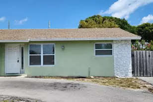 3831 Beacon Hill Rd, Jupiter, FL 33469 - Photo 1