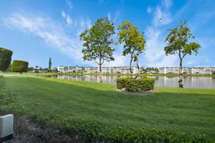 1084 Guildford E, Boca Raton, FL 33434 - Photo 23