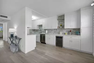 1084 Guildford E, Boca Raton, FL 33434 - Photo 1