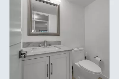 1084 Guildford E, Boca Raton, FL 33434 - Photo 13