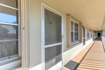 25 Lake Vista Trail, Unit #203, Port Saint Lucie, FL 34952 - Photo 5