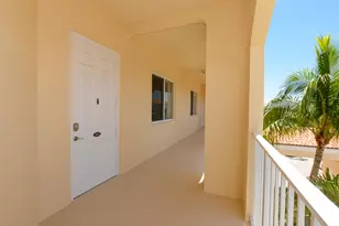 35 Harbour Isle Dr W, Fort Pierce, FL 34949 - Photo 23