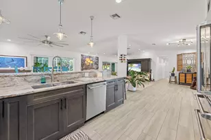 726 SE Seahouse Dr, Port Saint Lucie, FL 34983 - Photo 9