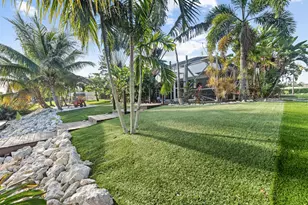 726 SE Seahouse Dr, Port Saint Lucie, FL 34983 - Photo 27