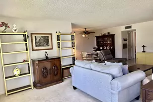 767 E High Point Dr Unit, Delray Beach, FL 33445 - Photo 5