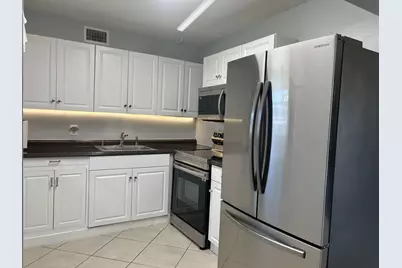 105 Sheffield E, West Palm Beach, FL 33417 - Photo 1