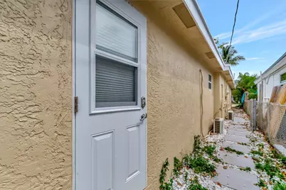 125 E Hart Street, Lantana, FL 33462 - Photo 35