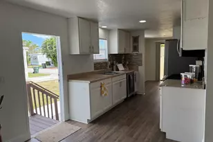 8 Ricks Dr #8, Greenacres, FL 33463 - Photo 5