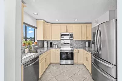 7533 Glendevon Lane, Unit #905, Delray Beach, FL 33446 - Photo 15