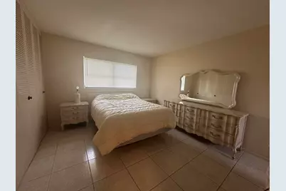 2842 Crosley Drive W, Unit #B, West Palm Beach, FL 33415 - Photo 7