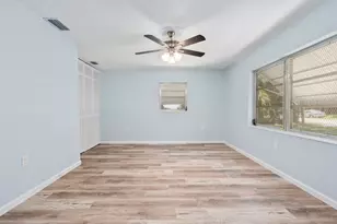 903 S 27th St, Fort Pierce, FL 34947 - Photo 17