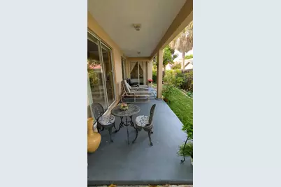 1481 SW 105th Avenue, Pembroke Pines, FL 33025 - Photo 9