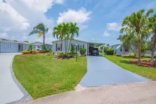 8471 Schefflera Ct, Port Saint Lucie, FL 34952 - Photo 3