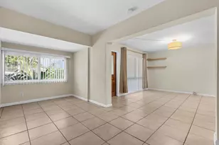 170 NW 7th St, Boca Raton, FL 33432 - Photo 3