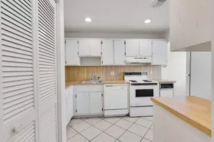 7 Stratford Dr Unit, Boynton Beach, FL 33436 - Photo 9