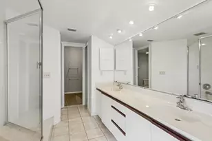 24 Uno Lago Dr, Juno Beach, FL 33408 - Photo 11