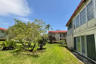 21 Abbey Ln, Delray Beach, FL 33446 - Photo 5